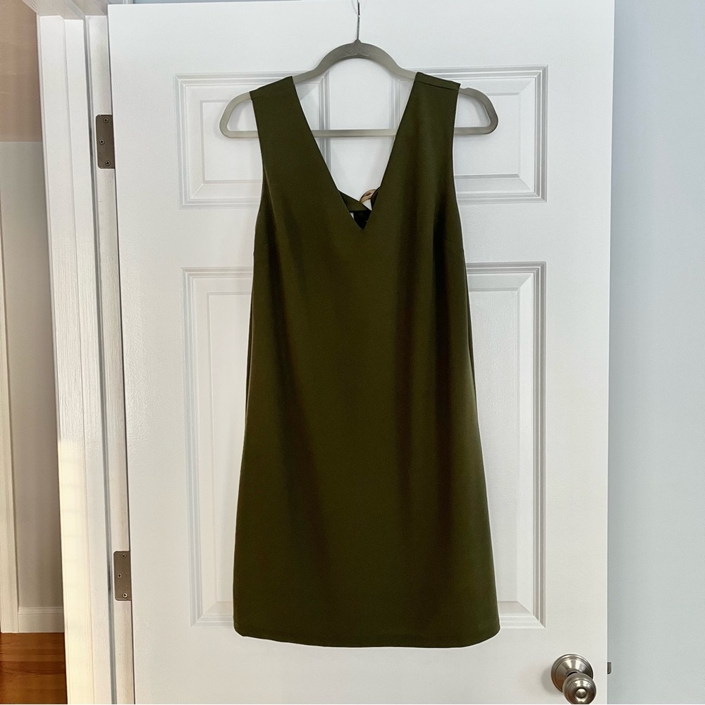 Dark Green Sleevless Dress
